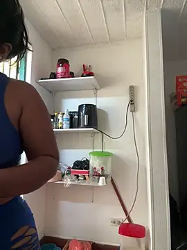 emmyjhonson07 online show from March 16, 2026, 12:53 pm