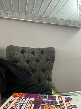 emmyjhonson07 online show from February 1, 2026, 1:09 pm