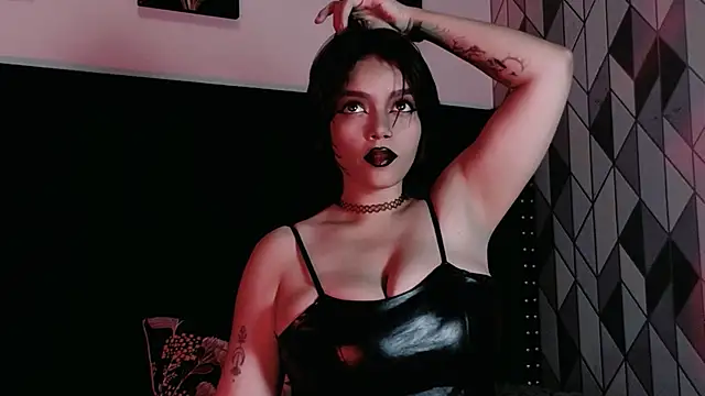 Snapshot of shybutdirtygirrll chatting on September 25, 2025, 7:53 pm shybutdirtygirrll online show from September 25, 2025, 7:53 pm