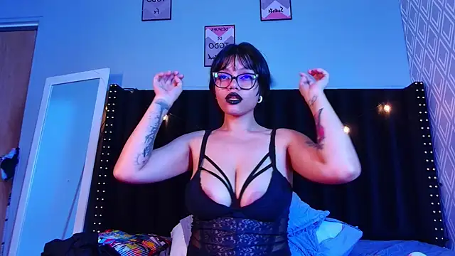 Snapshot of shybutdirtygirrll chatting on March 18, 2025, 5:12 am shybutdirtygirrll online show from March 18, 2025, 5:12 am