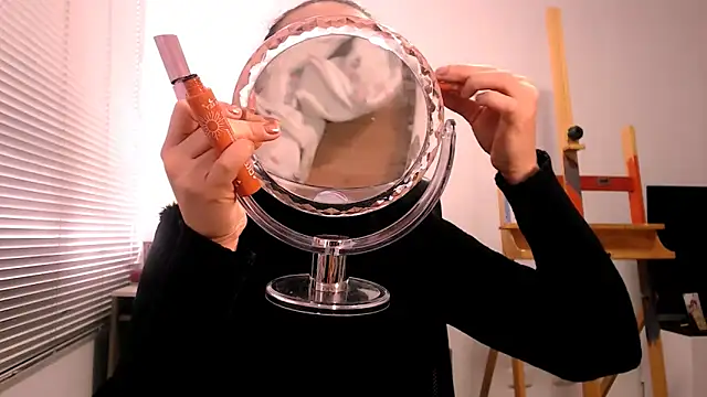 AliceRossi online show from November 6, 2025, 1:48 pm