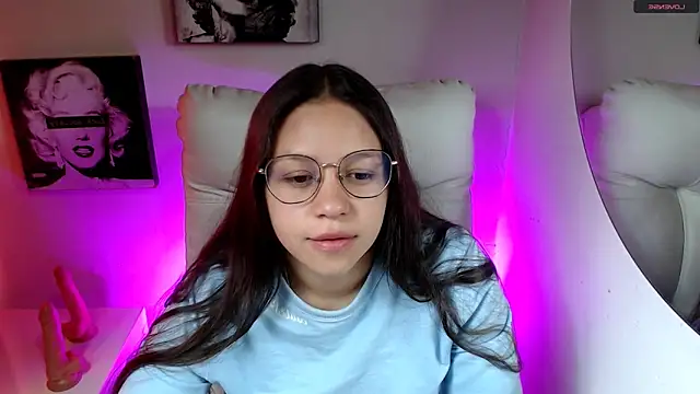 Snapshot of SamanthaRoldaan chatting on February 14, 2026, 3:34 pm SamanthaRoldaan online show from February 14, 2026, 3:34 pm