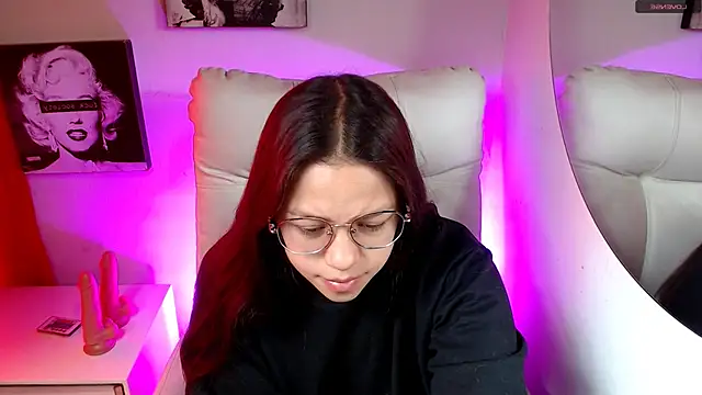 Snapshot of SamanthaRoldaan chatting on February 9, 2026, 2:37 pm SamanthaRoldaan online show from February 9, 2026, 2:37 pm