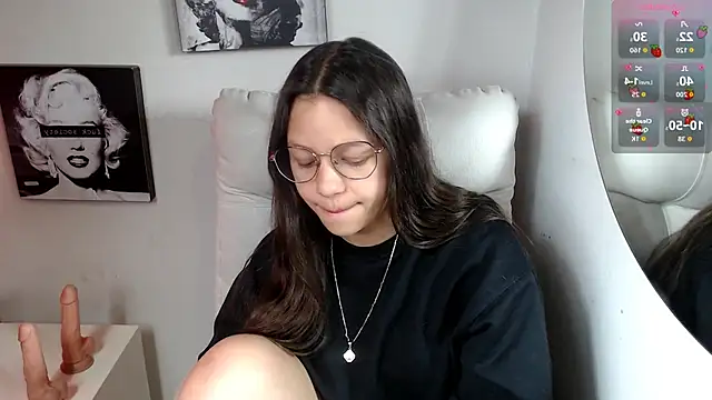 Snapshot of SamanthaRoldaan chatting on November 13, 2025, 3:49 pm SamanthaRoldaan online show from November 13, 2025, 3:49 pm