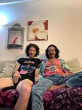 randomshuffles online show from December 9, 2024, 4:12 am