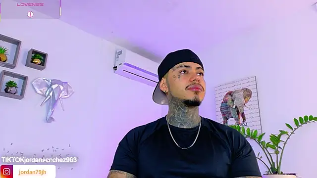 JordanSmiith  online show from May 29, 2026, 9:10 pm