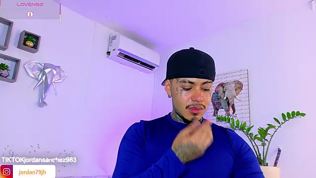 JordanSmiith  online show from May 27, 2026, 9:33 pm