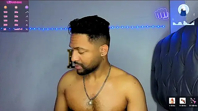 Snapshot of bbcblackhot34 chatting on February 6, 2026, 5:20 pm bbcblackhot34 online show from February 6, 2026, 5:20 pm