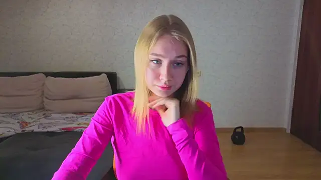 natali2550 online show from December 18, 2025, 2:21 pm