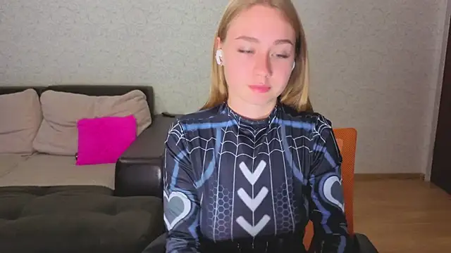 natali2550 online show from October 5, 2025, 3:25 pm