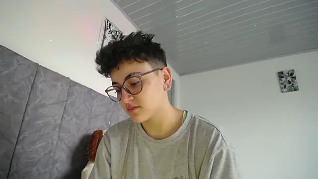 Snapshot of linda_33 chatting on March 26, 2026, 4:38 pm linda 33 online show from March 26, 2026, 4:38 pm