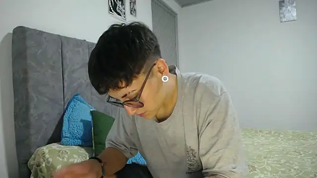 Snapshot of linda_33 chatting on February 20, 2026, 11:06 pm linda 33 online show from February 20, 2026, 11:06 pm