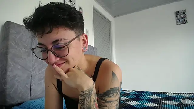 Snapshot of linda_33 chatting on March 28, 2026, 4:30 pm linda 33 online show from March 28, 2026, 4:30 pm