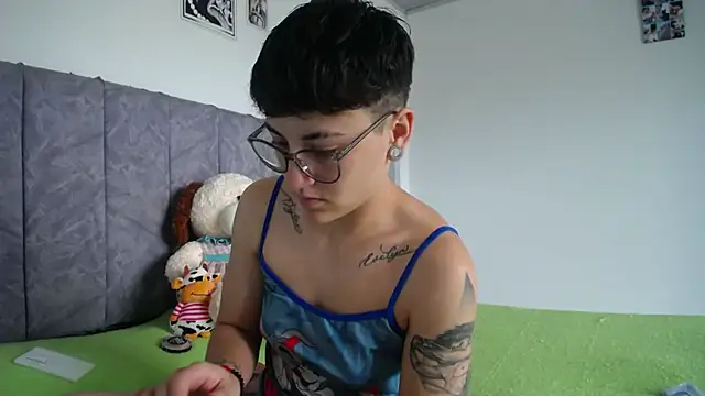 Snapshot of linda_33 chatting on March 13, 2026, 9:09 pm linda 33 online show from March 13, 2026, 9:09 pm