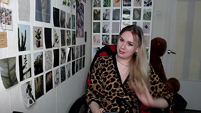 CapriScorpion online show from September 14, 2025, 11:54 am