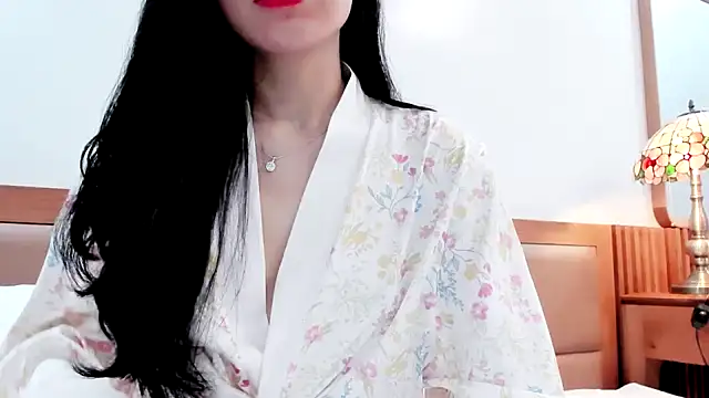 Lita-Julia online show from October 13, 2025, 5:58 pm