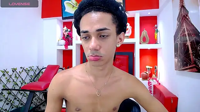 Snapshot of KatrinaQueen1 chatting on November 1, 2025, 10:47 pm KatrinaQueen1 online show from November 1, 2025, 10:47 pm