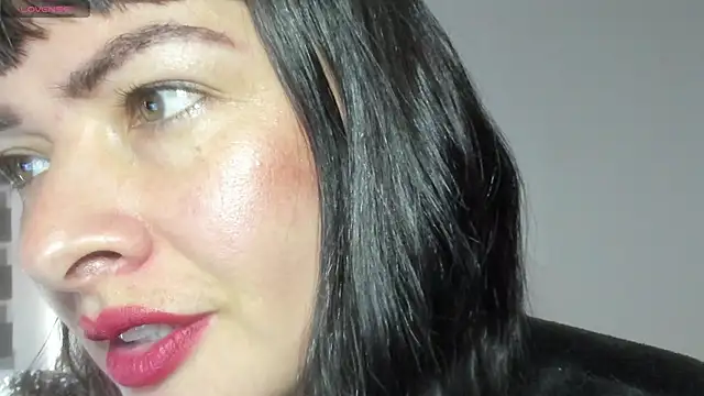 queen fetish online show from January 5, 2026, 5:27 pm