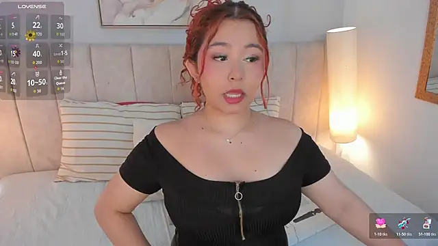 Atenea cuteee online show from April 10, 2026, 7:10 pm