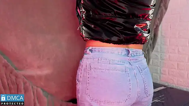 CarolRodriguez  online show from November 18, 2025, 7:06 pm