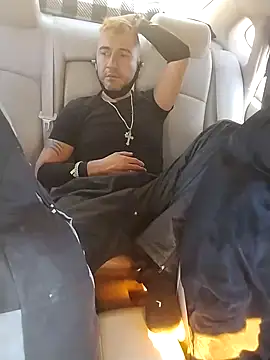 prettyboi6992 online show from March 20, 2025, 9:02 pm