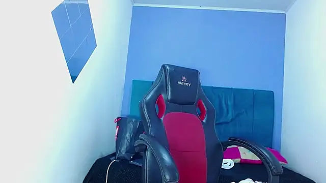 angelicatorrecm101 online show from January 5, 2025, 7:49 pm