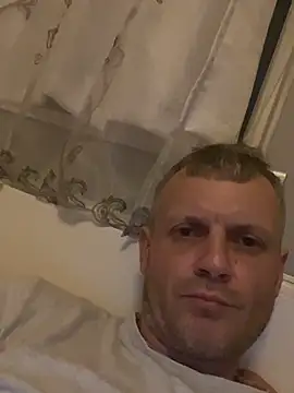 Snapshot of Arthur2288@xh chatting on February 14, 2026, 7:58 pm Arthur2288xh online show from February 14, 2026, 7:58 pm