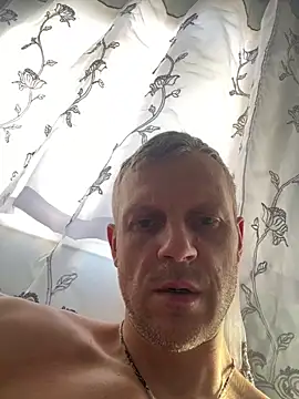 Snapshot of Arthur2288@xh chatting on February 25, 2026, 2:50 pm Arthur2288xh online show from February 25, 2026, 2:50 pm