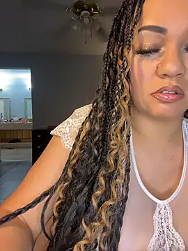 DestineeJayde online show from November 2, 2025, 5:34 am