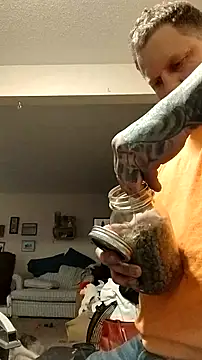 fukurbutt online show from February 5, 2026, 7:48 am