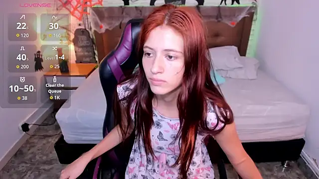 Snapshot of julieth_love_ chatting on October 17, 2025, 1:46 pm julieth love online show from October 17, 2025, 1:46 pm