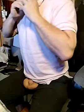 Snapshot of Tigerhill2023 chatting on September 17, 2025, 7:05 pm Tigerhill2023 online show from September 17, 2025, 7:05 pm