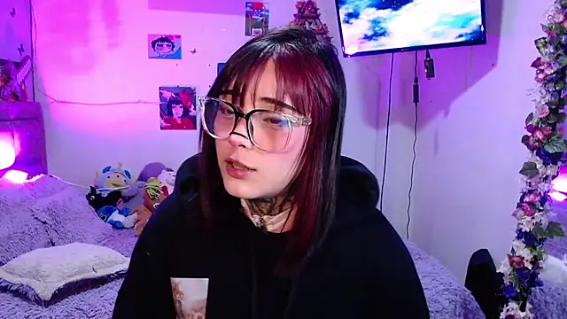 Snapshot of mia_catt05 chatting on July 22, 2026, 6:04 am mia catt05 online show from July 22, 2026, 6:04 am