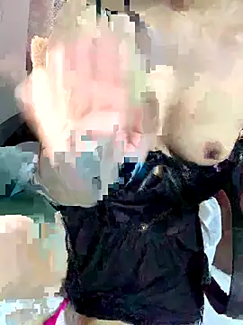 -Meomeo- online show from November 17, 2025, 3:32 am