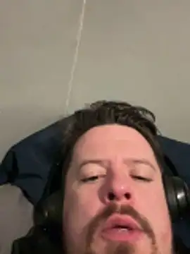 Snapshot of husband4555 chatting on February 23, 2026, 4:14 am husband4555 online show from February 23, 2026, 4:14 am