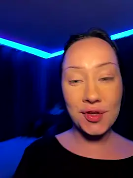 RollingGirls online show from November 30, 2025, 9:59 pm