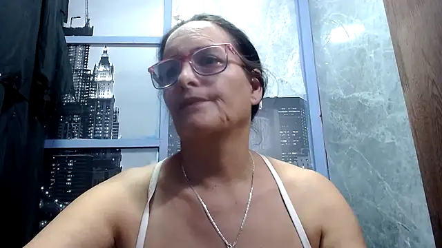 Nastylatinaxxx online show from May 17, 2026, 12:32 am