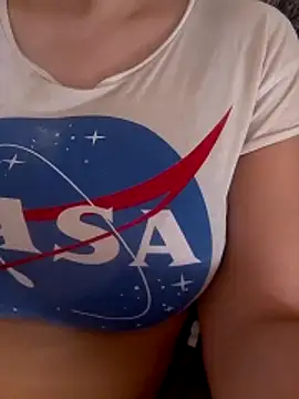 Snapshot of Zanoba-16 chatting on April 4, 2026, 11:28 am Zanoba-16 online show from April 4, 2026, 11:28 am