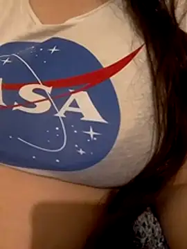 Snapshot of Zanoba-16 chatting on April 2, 2026, 11:44 pm Zanoba-16 online show from April 2, 2026, 11:44 pm