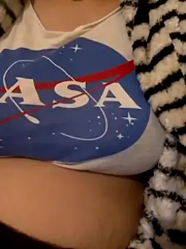 Snapshot of Zanoba-16 chatting on March 8, 2026, 12:30 pm Zanoba-16 online show from March 8, 2026, 12:30 pm