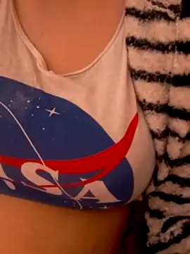 Snapshot of Zanoba-16 chatting on March 13, 2026, 2:33 pm Zanoba-16 online show from March 13, 2026, 2:33 pm