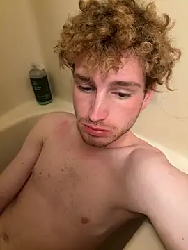 Snapshot of CreamyAustin chatting on November 13, 2025, 1:53 am CreamyAustin online show from November 13, 2025, 1:53 am