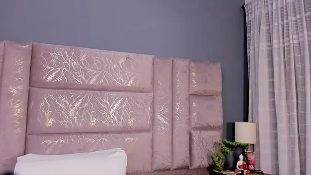 AnnieNasty online show from November 9, 2025, 11:36 am