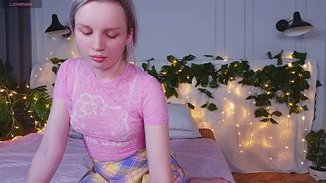 Snapshot of Beatrica_Klein chatting on March 9, 2025, 5:39 pm Beatrica Klein online show from March 9, 2025, 5:39 pm