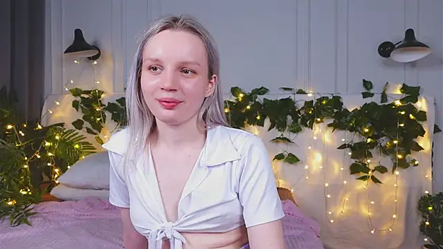 Snapshot of Beatrica_Klein chatting on March 8, 2025, 5:22 pm Beatrica Klein online show from March 8, 2025, 5:22 pm