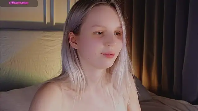 Snapshot of Beatrica_Klein chatting on February 25, 2025, 8:21 pm Beatrica Klein online show from February 25, 2025, 8:21 pm
