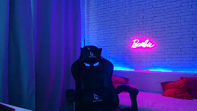 -Stacyy- online show from December 18, 2025, 5:12 am