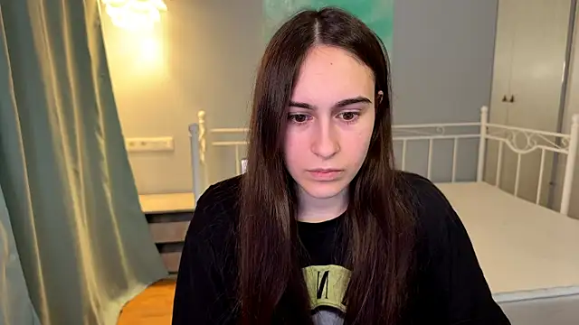 AliceKolltt online show from June 12, 2026, 11:46 pm