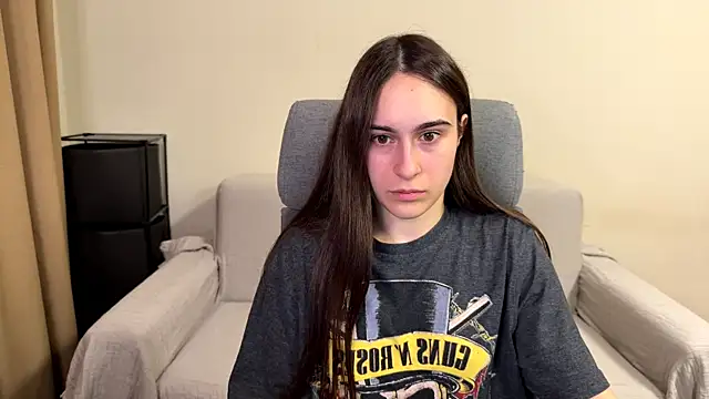 AliceKolltt online show from June 9, 2026, 8:43 pm