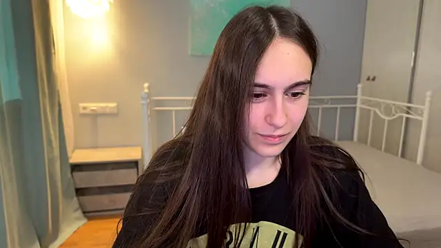 AliceKolltt online show from July 17, 2026, 2:25 pm
